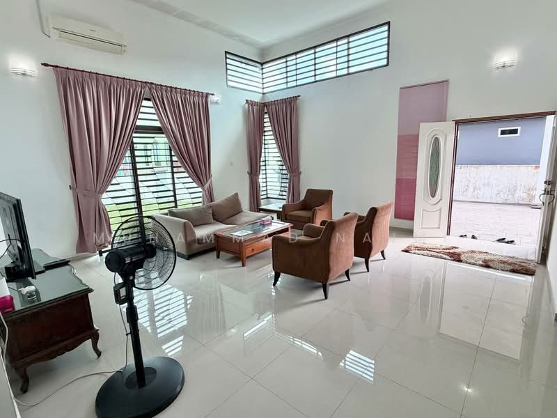 Bungalow House untuk Dijual di Kemaman (Terengganu) - Muhammad Najmi - Living Room - PropertyGuru.com.my