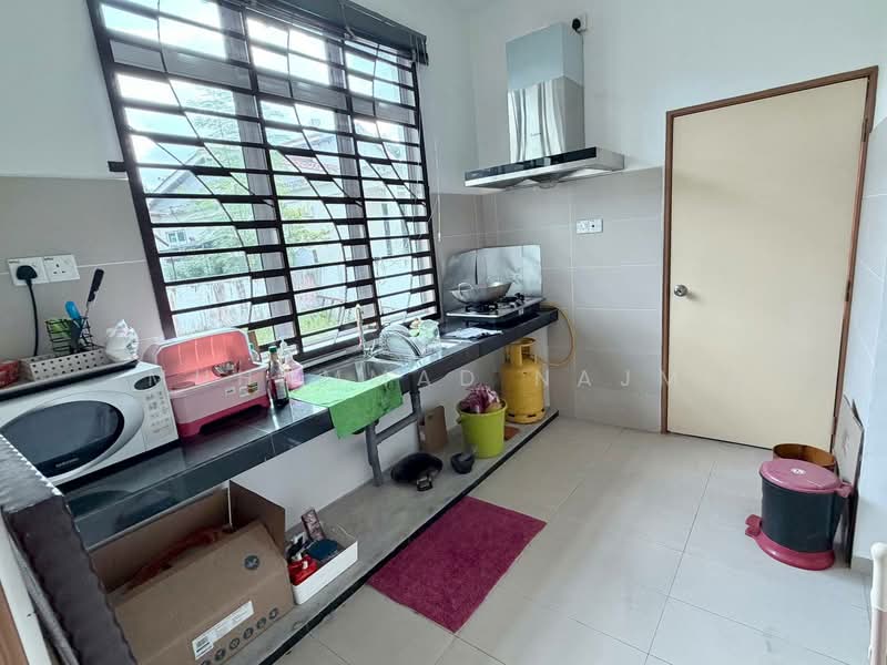 Bungalow House untuk Dijual di Kemaman (Terengganu) - Muhammad Najmi - Kitchen - PropertyGuru.com.my