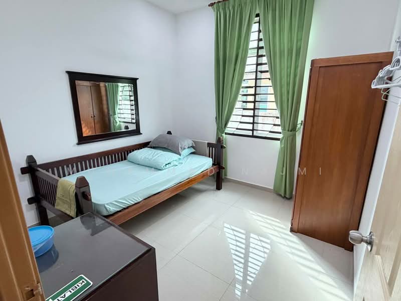 Bungalow House untuk Dijual di Kemaman (Terengganu) - Muhammad Najmi - Bedroom - PropertyGuru.com.my