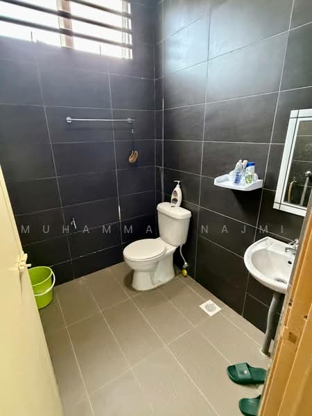 Bungalow House untuk Dijual di Kemaman (Terengganu) - Muhammad Najmi - Bathroom - PropertyGuru.com.my