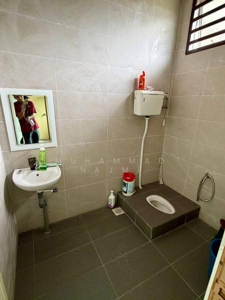 Bungalow House untuk Dijual di Kemaman (Terengganu) - Muhammad Najmi - Bathroom - PropertyGuru.com.my