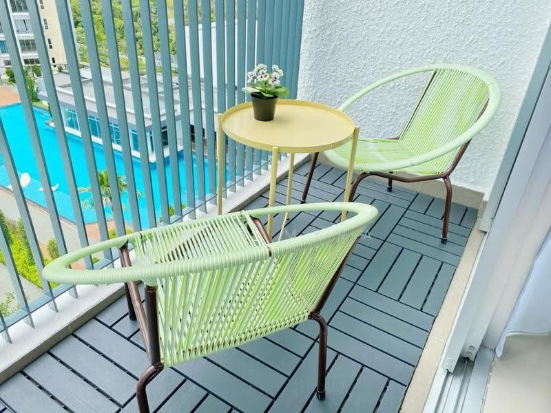 Kediaman Servis untuk Disewa di Cerrado Residence @ Southville City - Maya Myra - Balcony - PropertyGuru.com.my