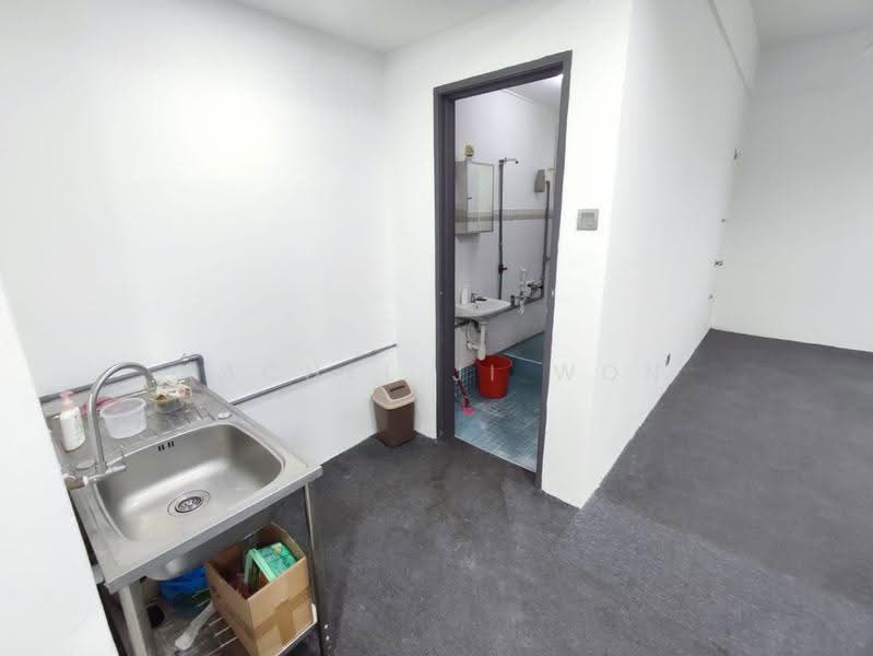 Office for Rent in Taman Puncak Utama (Balakong) - Rachel Ji Won - Bathroom - PropertyGuru.com.my