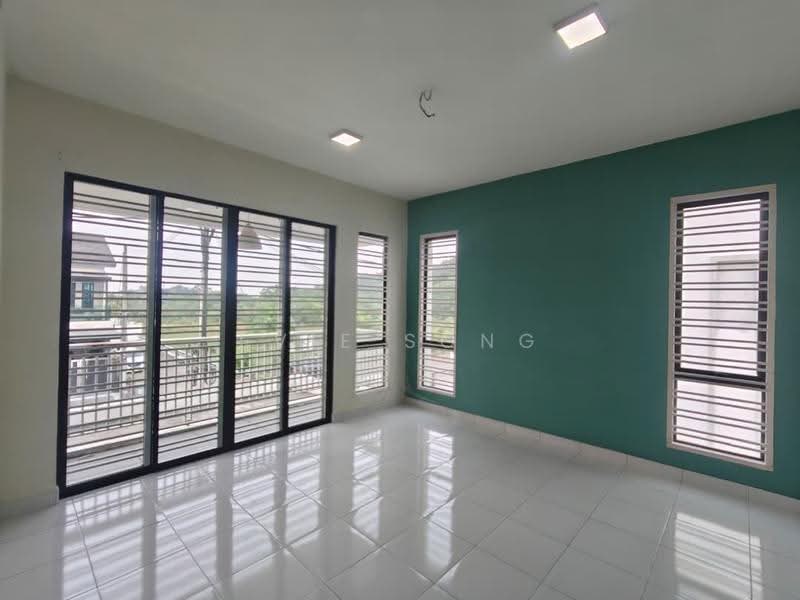 2-storey Terraced House for Sale in Bandar Tiram (Ulu Tiram) - Evie Song - Living Room - PropertyGuru.com.my