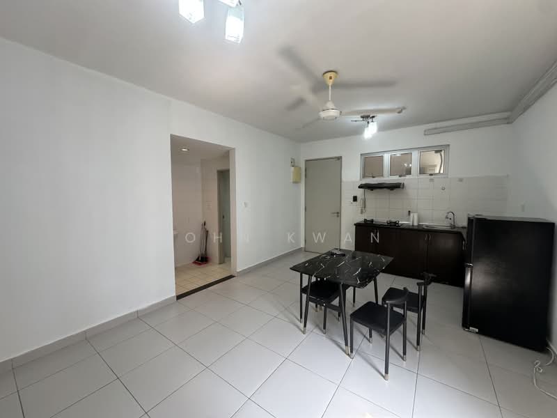 Service Residence for Rent at Domain 5 @ NeoCyber - John Kwan - Kitchen - PropertyGuru.com.my