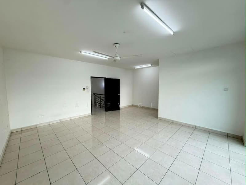 2-storey Terraced House for Sale in Johor Bahru (Johor) - Calley Chin - Living Room - PropertyGuru.com.my