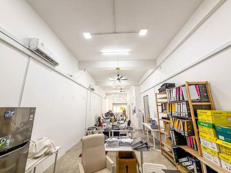 Shop / Office for Sale in Bandar Baru Bangi (Selangor) - Izzat Zamros - Interior - PropertyGuru.com.my