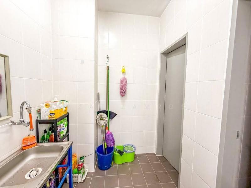 Shop / Office for Sale in Bandar Baru Bangi (Selangor) - Izzat Zamros - Interior - PropertyGuru.com.my