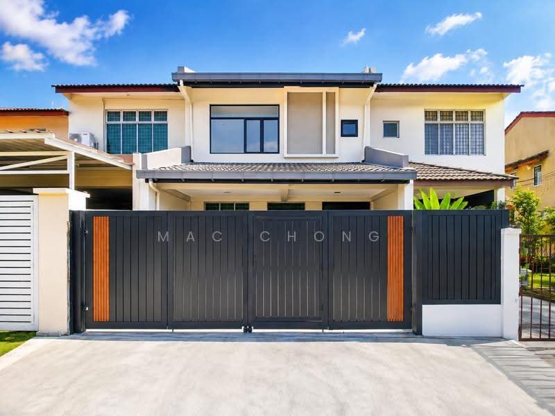 Rumah Teres 2-Tingkat untuk Dijual di Bandar Mahkota Cheras (Cheras) - Mac Chong - Exterior - PropertyGuru.com.my
