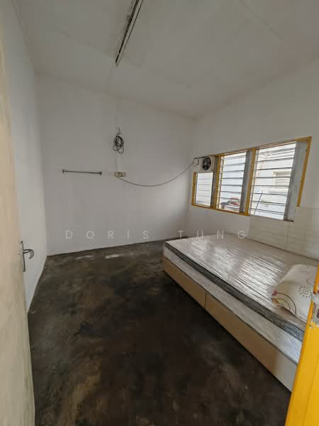 Rumah Teres 1-Tingkat untuk Dijual di Salak Selatan (Kuala Lumpur) - Doris Tung - Bedroom - PropertyGuru.com.my