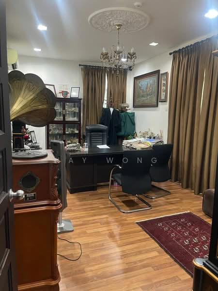 Bungalow House untuk Dijual di Taman Ayer Rajah (Pulau Tikus) - Kay Wong - Study - PropertyGuru.com.my