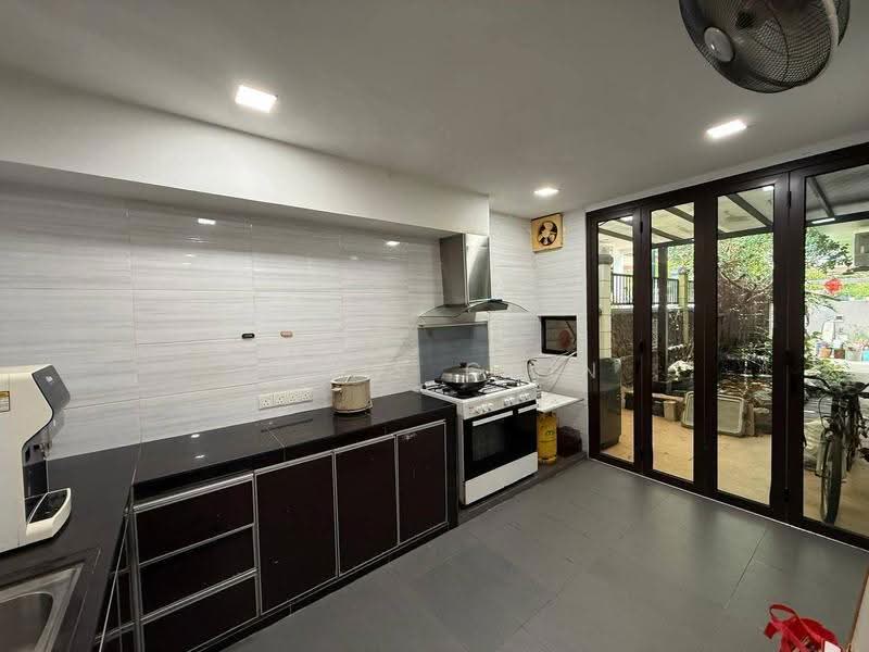 Cluster House for Sale in Austin Heights (Tebrau) - Louis Chin - Kitchen - PropertyGuru.com.my