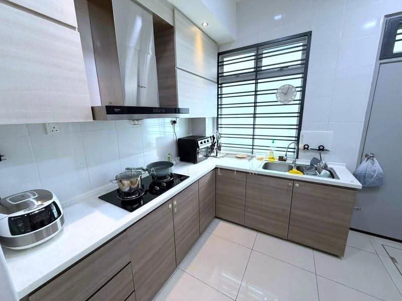 Rumah Teres 2-Tingkat untuk Dijual di Bandar Putra Jaya (Tebrau) - Karl Lim - Kitchen - PropertyGuru.com.my