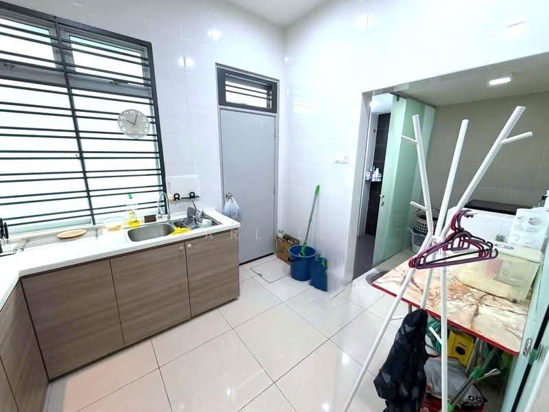 Rumah Teres 2-Tingkat untuk Dijual di Bandar Putra Jaya (Tebrau) - Karl Lim - Kitchen - PropertyGuru.com.my