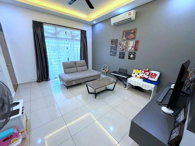 Rumah Teres 2-Tingkat untuk Dijual di Bandar Putra Jaya (Tebrau) - Karl Lim - Living Room - PropertyGuru.com.my
