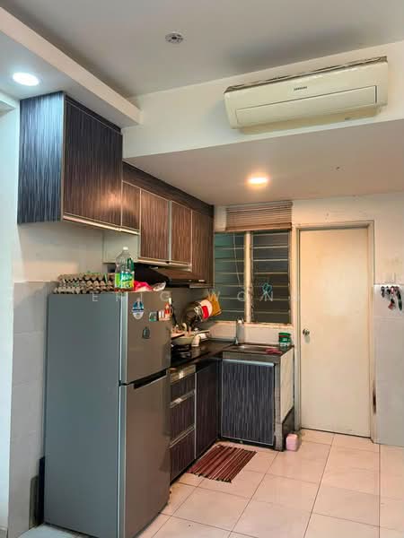 Apartment for Rent at Pangsapuri Sri Kemuning - Eric Wong - Kitchen - PropertyGuru.com.my