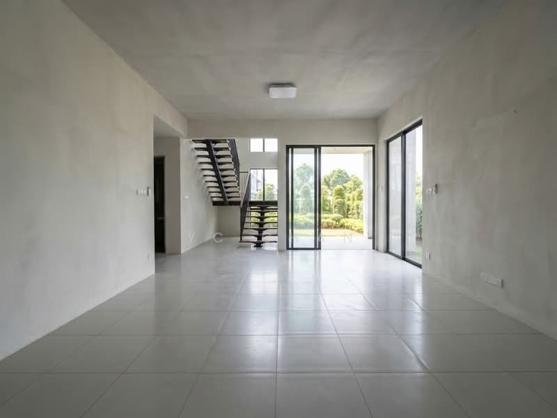 Terraced House for Sale in Taman Bukit Serdang (Seri Kembangan) - YC Chan - Living Room - PropertyGuru.com.my