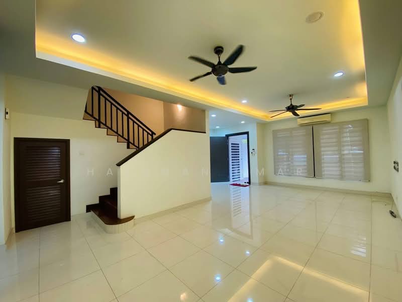 2-storey Terraced House for Sale in Alam Impian (Shah Alam) - Hazeman Omar - Living Room - PropertyGuru.com.my