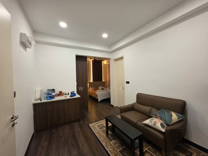 Kediaman Servis untuk Disewa di Duta Park Residences - Shawn Chong - Living Room - PropertyGuru.com.my