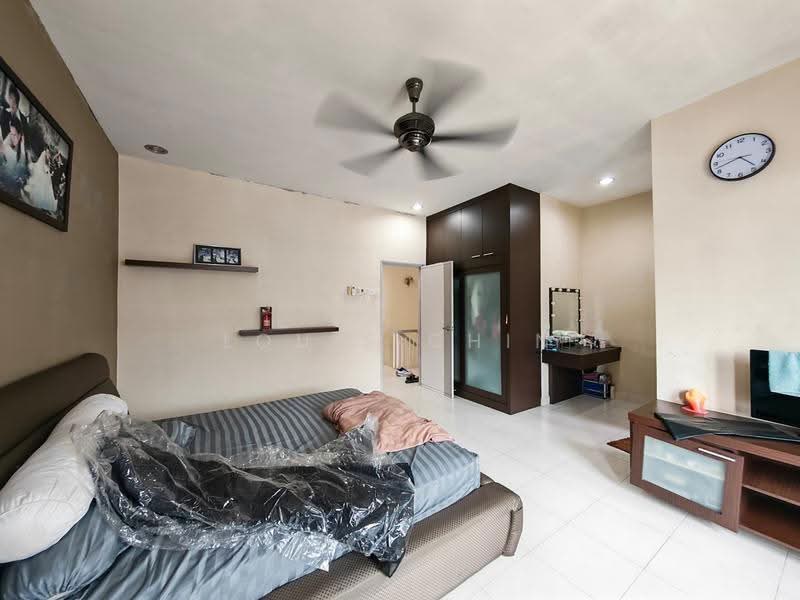 2-storey Terraced House for Sale in Taman Bestari Indah (Ulu Tiram) - Louis Chin - Bedroom - PropertyGuru.com.my