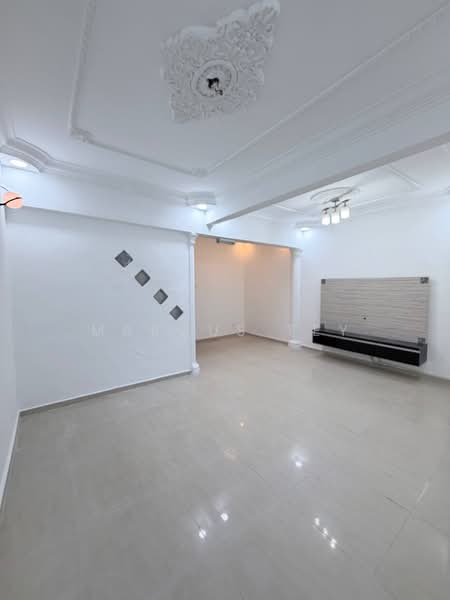 Rumah Teres 2-Tingkat untuk Dijual di Taman Bukit Tiram (Ulu Tiram) - Marcus Tey - Living Room - PropertyGuru.com.my