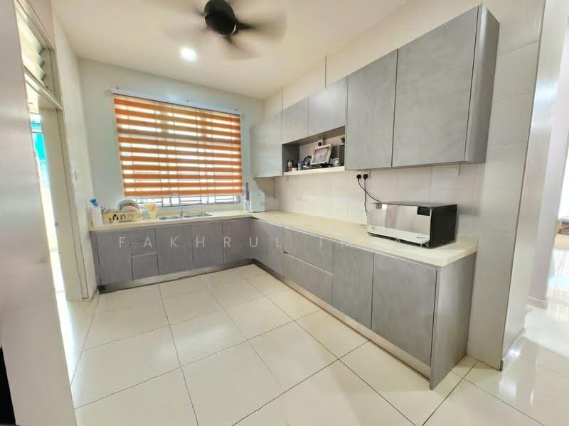 Cluster House for Sale in Skudai (Johor) - Fakhrul Imlan - Kitchen - PropertyGuru.com.my