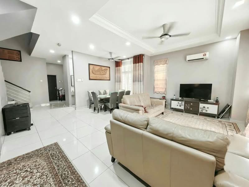 Cluster House for Sale in Skudai (Johor) - Fakhrul Imlan - Living Room - PropertyGuru.com.my