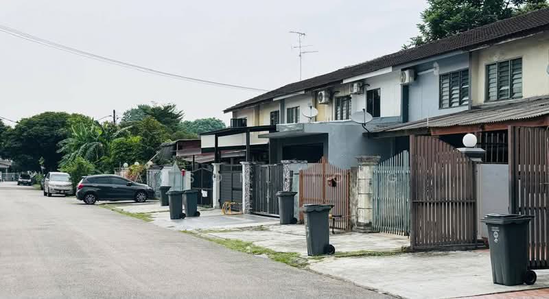 Rumah Teres 2-Tingkat untuk Dijual di Taman Molek (Johor Bahru) - Anson Hiong - Exterior - PropertyGuru.com.my