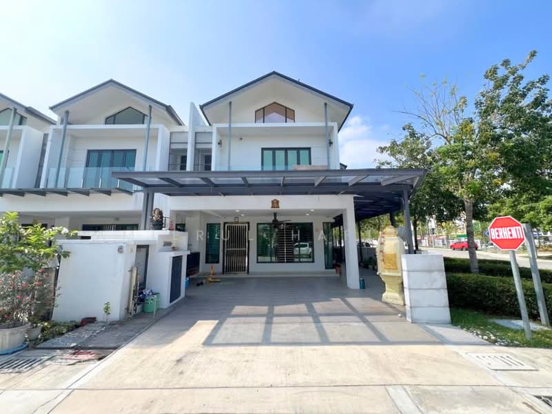 Rumah Teres 3-Tingkat untuk Dijual di Puchong (Selangor) - Amierul Hafizie - Exterior - PropertyGuru.com.my
