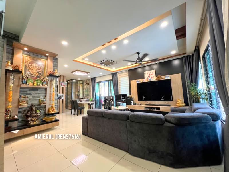Rumah Teres 3-Tingkat untuk Dijual di Puchong (Selangor) - Amierul Hafizie - Living Room - PropertyGuru.com.my