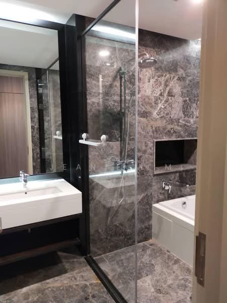 Kediaman Servis untuk Disewa di Straits Residences - Jeanie Lim - Bathroom - PropertyGuru.com.my