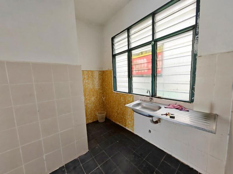 Pangsapuri untuk Dijual di Seri Angsana - Sky Lim - Kitchen - PropertyGuru.com.my