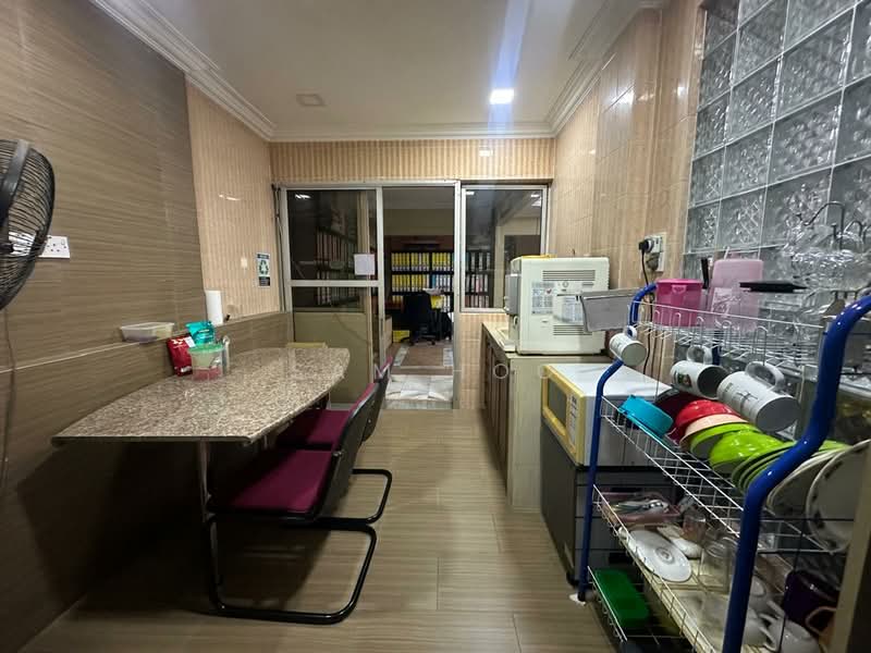 3-storey Terraced House for Sale in Sri Hartamas (Kuala Lumpur) - Sam Hoo - Kitchen - PropertyGuru.com.my