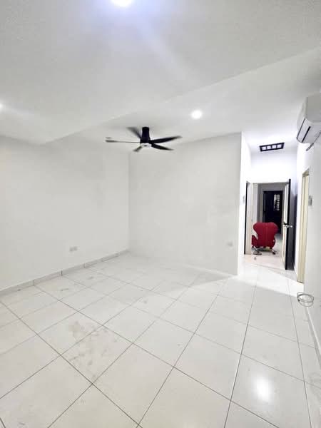 Rumah Teres 2-Tingkat untuk Dijual di Taman Mutiara Rini (Skudai) - Mars Hoe - Living Room - PropertyGuru.com.my