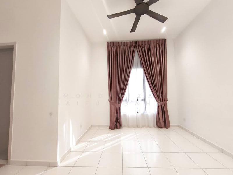 Rumah Teres untuk Dijual di Eco Grandeur (Puncak Alam) - Mohd Aizat Saiful Bahri - Living Room - PropertyGuru.com.my