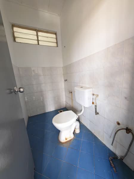 Terraced House for Sale in Senai (Kulai) - Stella Chia - Bathroom - PropertyGuru.com.my