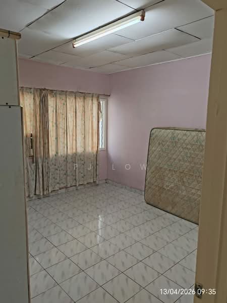 2-storey Terraced House for Sale in Taman Connaught (Cheras) - PJ Low - Bedroom - PropertyGuru.com.my