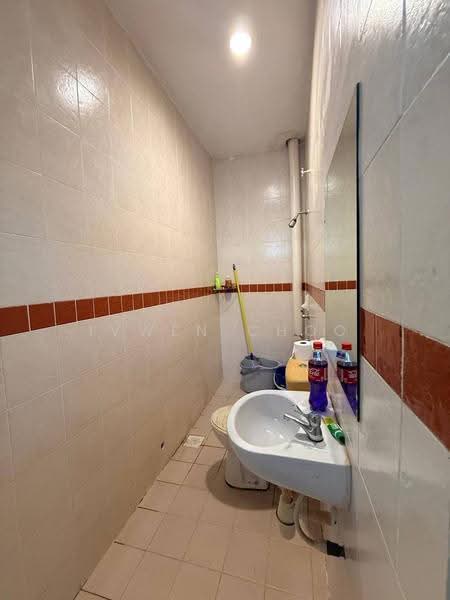 2-storey Terraced House for Rent in Bandar Putra Kulai (Kulai) - Ivwen Choo - Bathroom - PropertyGuru.com.my