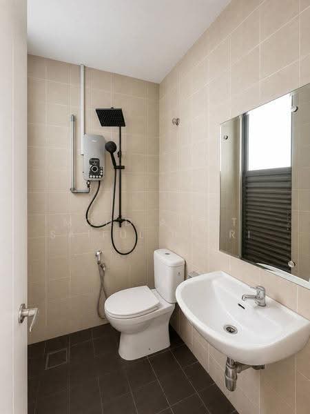 Rumah Berkembar untuk Dijual di Cyberjaya (Selangor) - Mohd Aizat Saiful Bahri - Bathroom - PropertyGuru.com.my