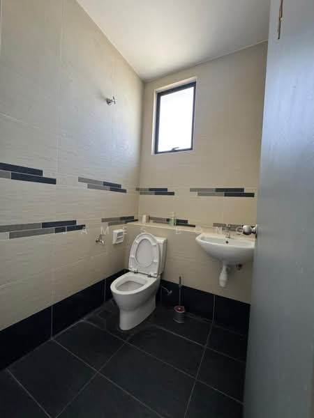 Kilang untuk Disewa di Eco Business Park 1 (Johor Bahru) - James Bong - Bathroom - PropertyGuru.com.my