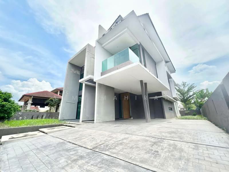 Bungalow House untuk Dijual di Taman Universiti (Bangi) - Aimi Mahirah - PropertyGuru.com.my