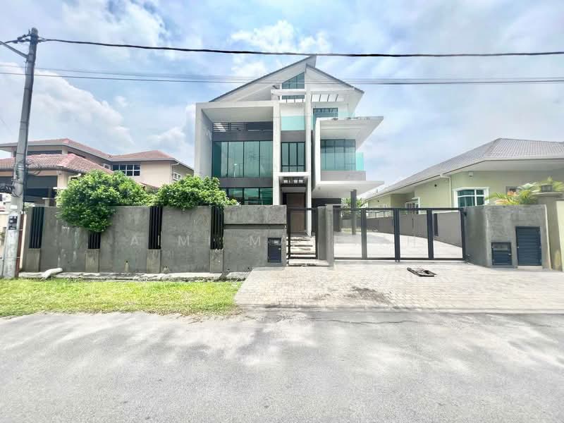 Bungalow House untuk Dijual di Taman Universiti (Bangi) - Aimi Mahirah - PropertyGuru.com.my