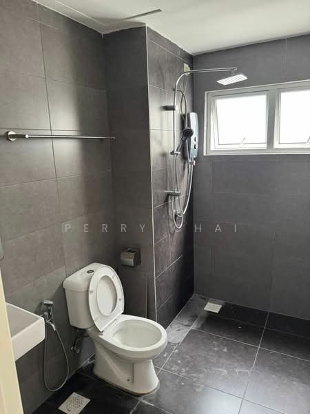 Kediaman Servis untuk Disewa di Maxim Citylights - Perry Chai - Bathroom - PropertyGuru.com.my