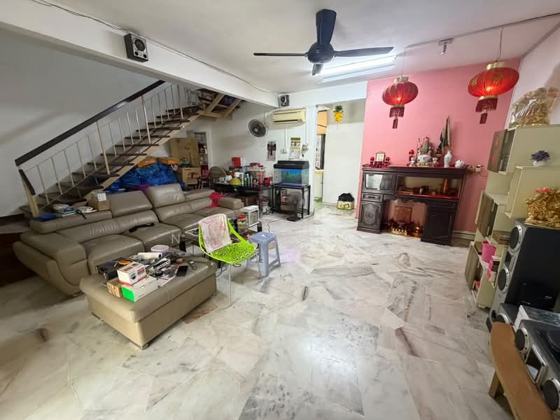 2-storey Terraced House for Sale in Rawang Perdana 2 (Rawang) - Nicky Lai - Living Room - PropertyGuru.com.my