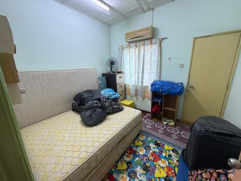 2-storey Terraced House for Sale in Rawang Perdana 2 (Rawang) - Nicky Lai - Bedroom - PropertyGuru.com.my