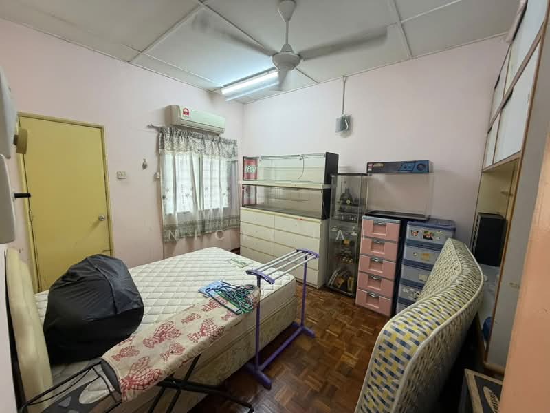 2-storey Terraced House for Sale in Rawang Perdana 2 (Rawang) - Nicky Lai - Bedroom - PropertyGuru.com.my