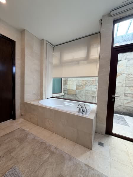 3.5-storey Terraced House for Sale in Mont Kiara (Kuala Lumpur) - Sam Hoo - Bathroom - PropertyGuru.com.my