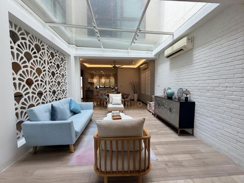 3.5-storey Terraced House for Sale in Mont Kiara (Kuala Lumpur) - Sam Hoo - Living Room - PropertyGuru.com.my