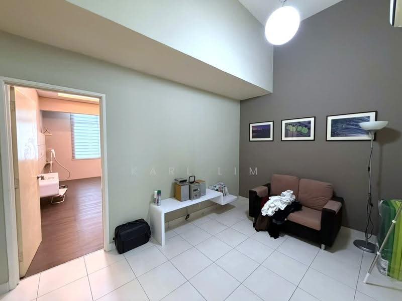 Rumah Teres 2-Tingkat untuk Dijual di Taman Seri Austin (Tebrau) - Karl Lim - Living Room - PropertyGuru.com.my