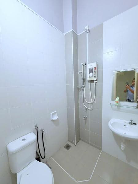Rumah Teres 2-Tingkat untuk Dijual di Taman Seri Austin (Tebrau) - Karl Lim - Bathroom - PropertyGuru.com.my